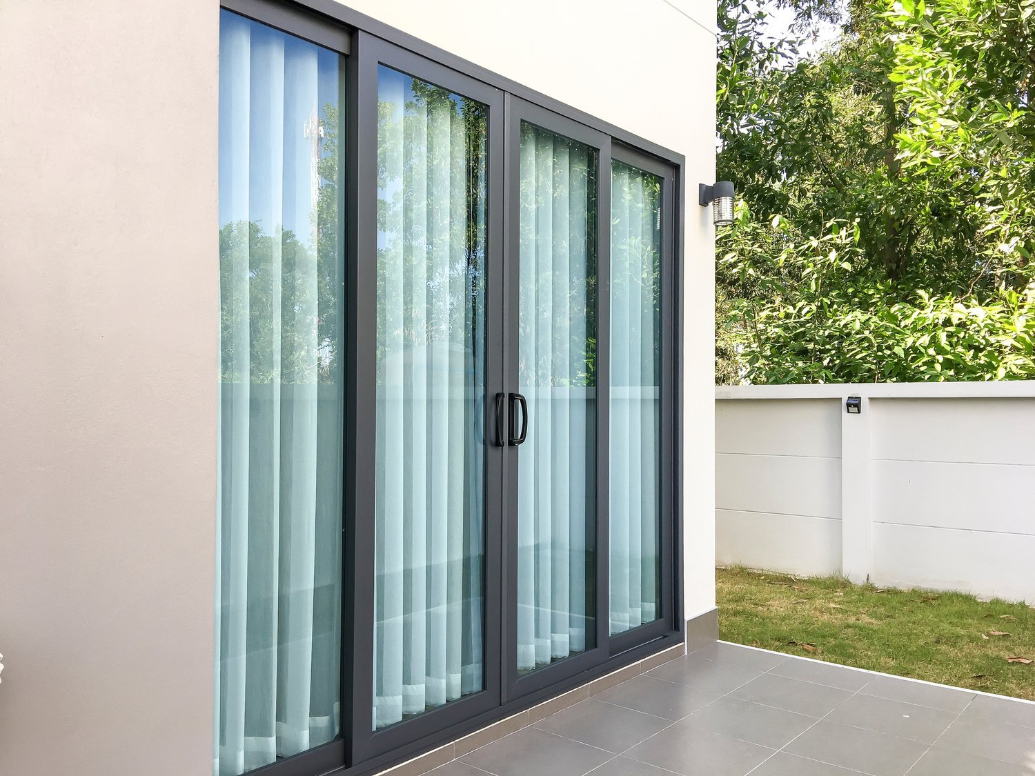 Aluminum Doors & Windows